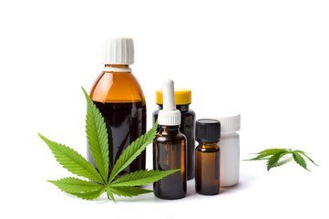 240_F_162403035_Xpwd4C68KCl6K2BmvRUEmfEI6RNtfdu2 CBD oil